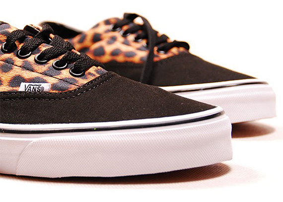 vans-era-black-cheetah-print-13