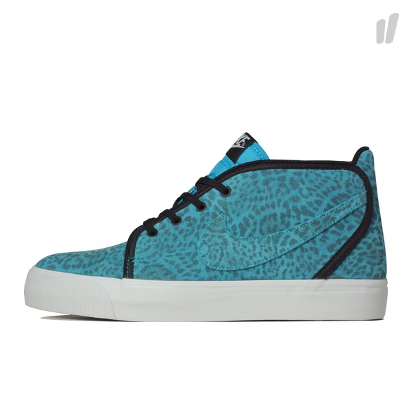 nike-fb-leopard-pack-quickstrike-18