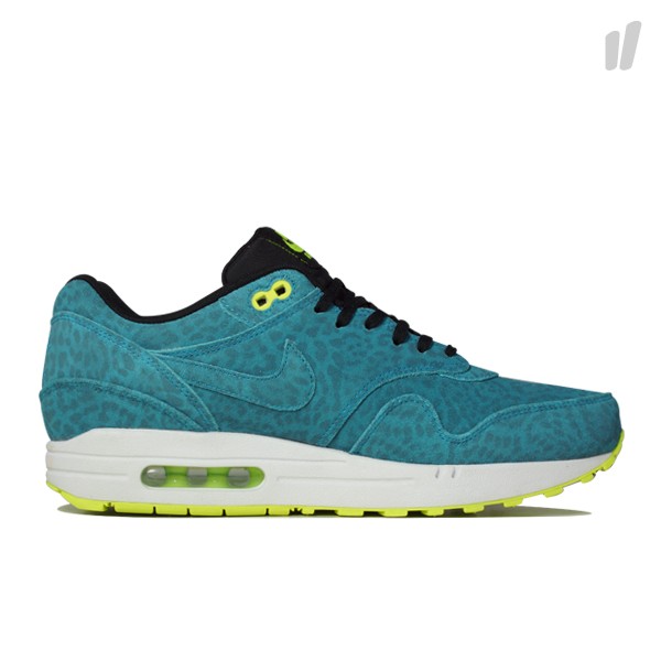 nike-fb-leopard-pack-quickstrike-3