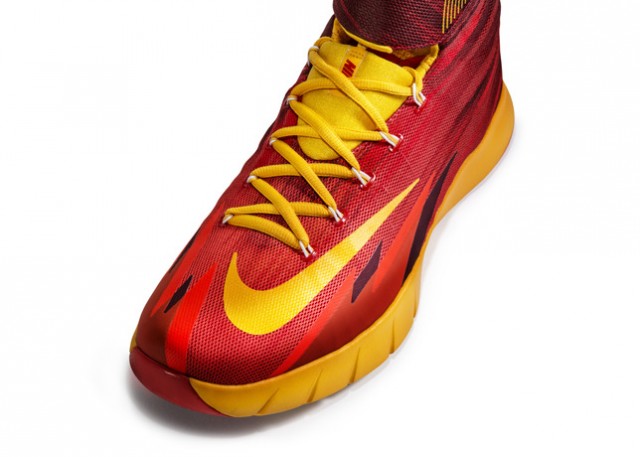 nike-zoo-hyperrev-3