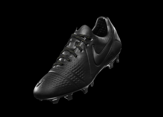 nike-ctr360-black-3