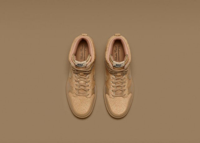 717122_200_Dunk_Sky_Hi_Undercover_Pale_Shale-Top_Down_Pair-HO14_B6_APP-13073_34519