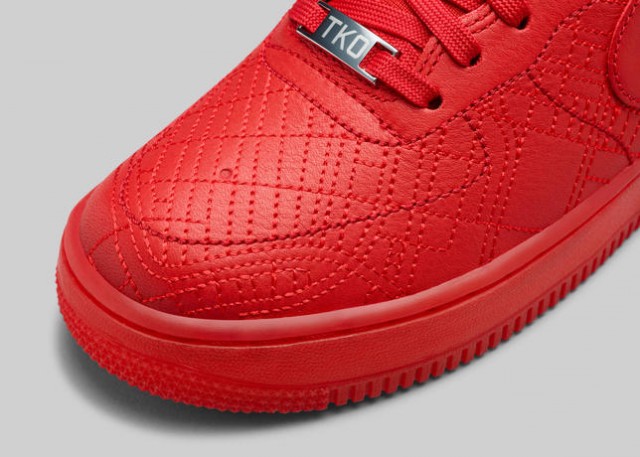 WMNS_Air_Force_1_07_Red-Detail_Toe_Box-HO14_B10_APP-14385_33952