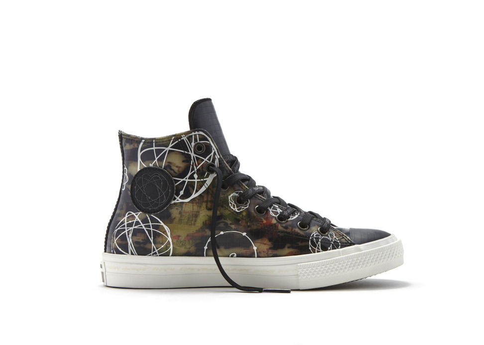 Converse_Chuck_Taylor_All_Star_II_Futura_-_High_Top_Right_detail