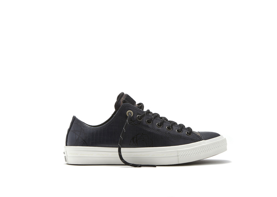 Converse_Chuck_Taylor_All_Star_II_Futura_-_Low_Top_Right_detail