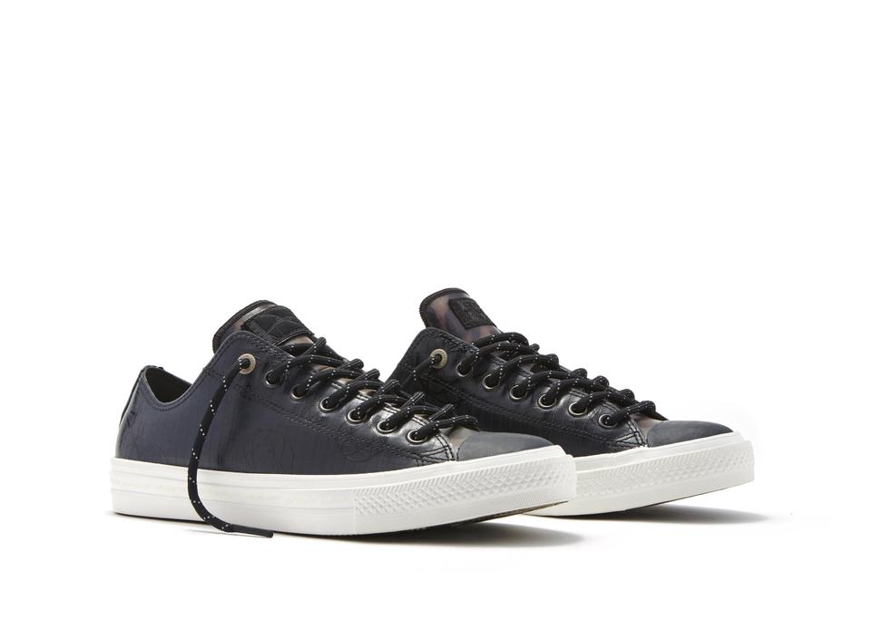 Converse_Chuck_Taylor_All_Star_II_Futura_-_Low_Top_Side_detail