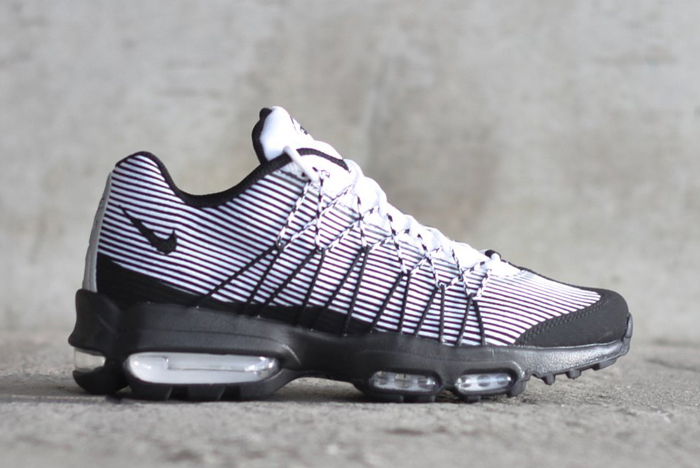 nike-air-max-95-ultra-jacquard-pinstripe-black-white-4