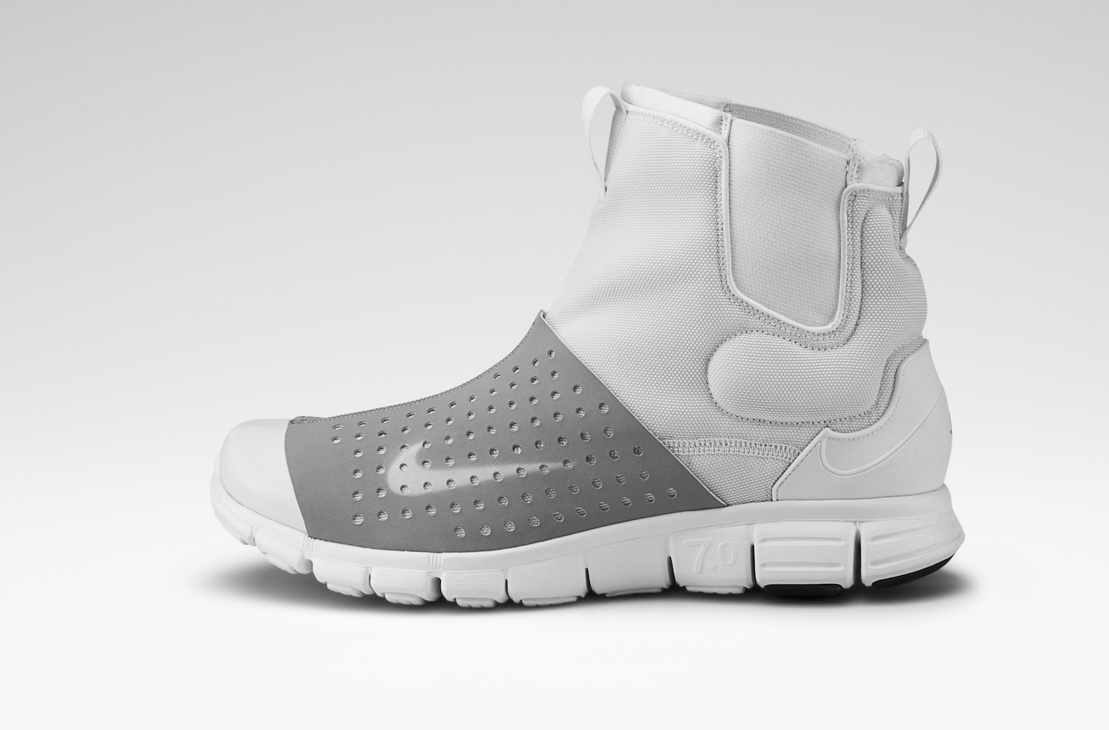 NIKE_HTM2_RUNBOOT_HIGH_TR_2009