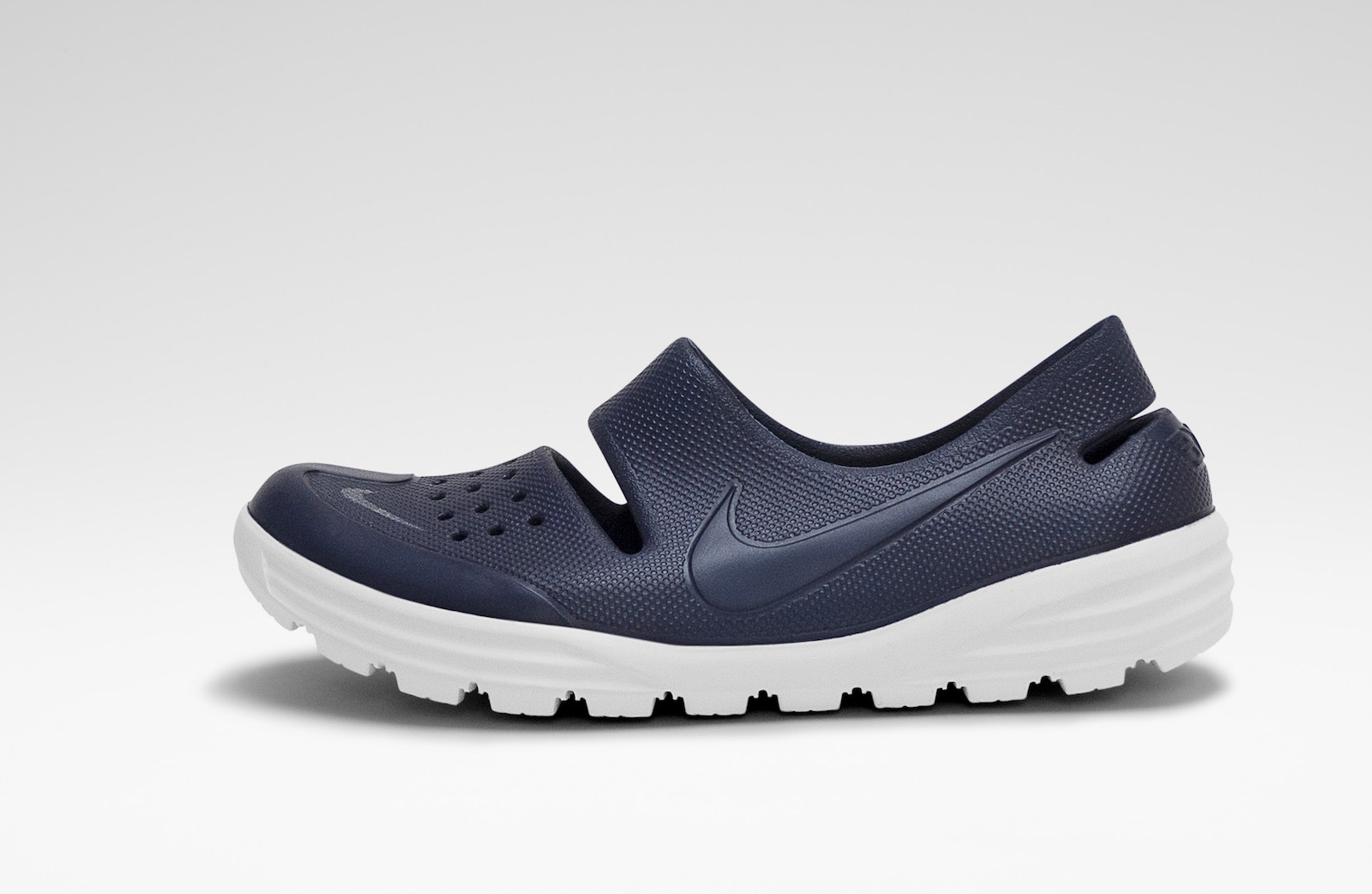 NIKE_HTM_SOLAR_SOFT_SANDAL_2010