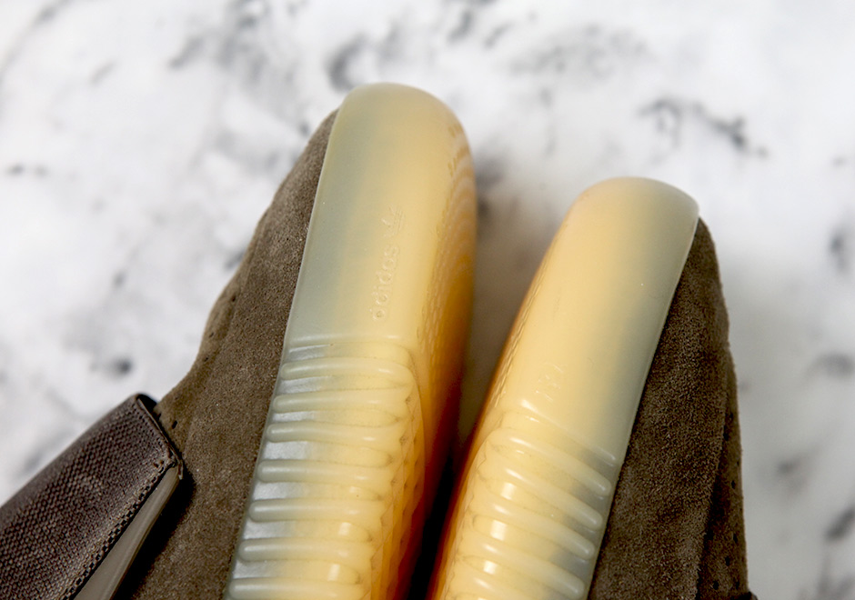adidas-yeezy-boost-750-chocolate-gum-05