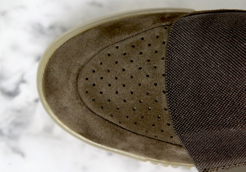 adidas-yeezy-boost-750-chocolate-gum-09