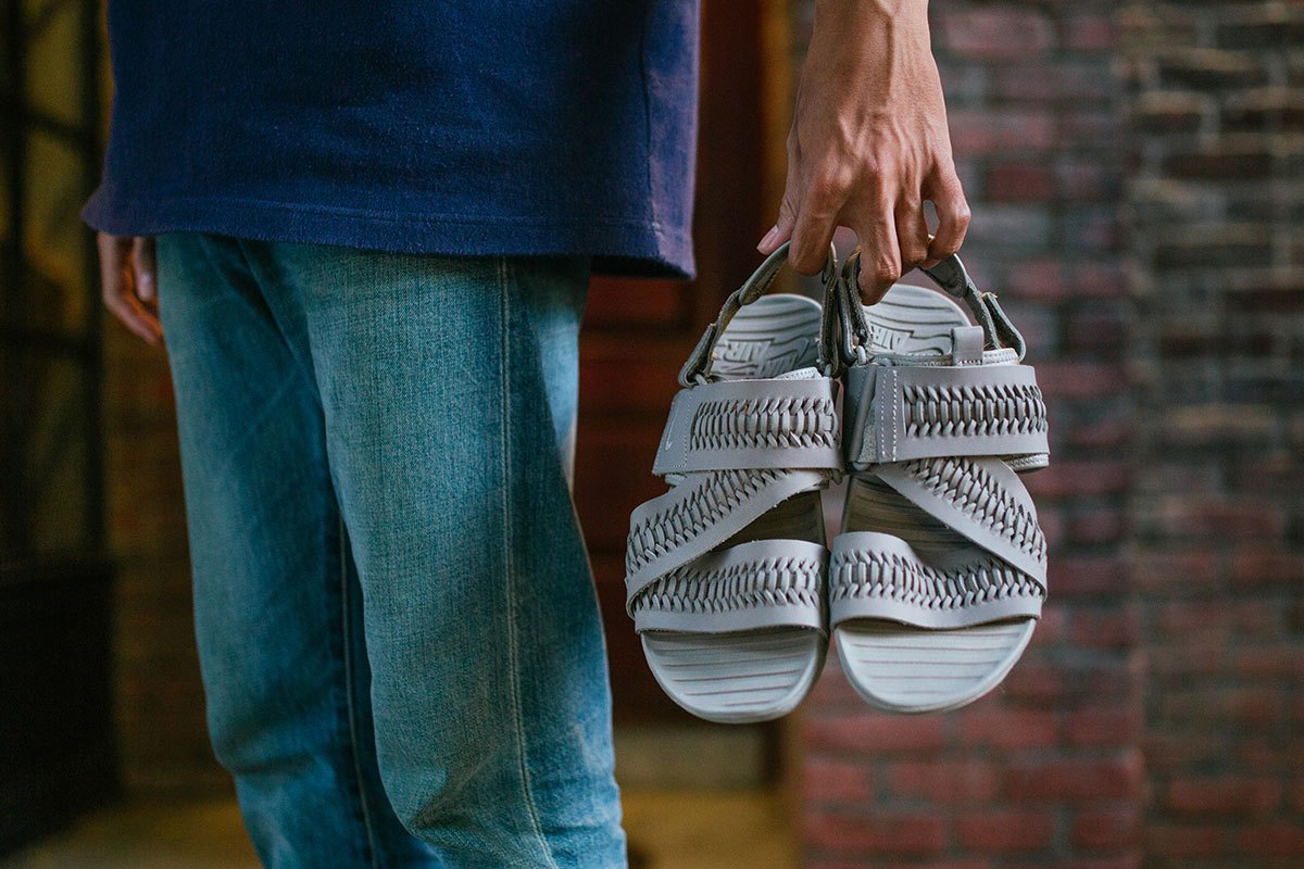 nike-air-solarsoft-zigzag-sandals-04