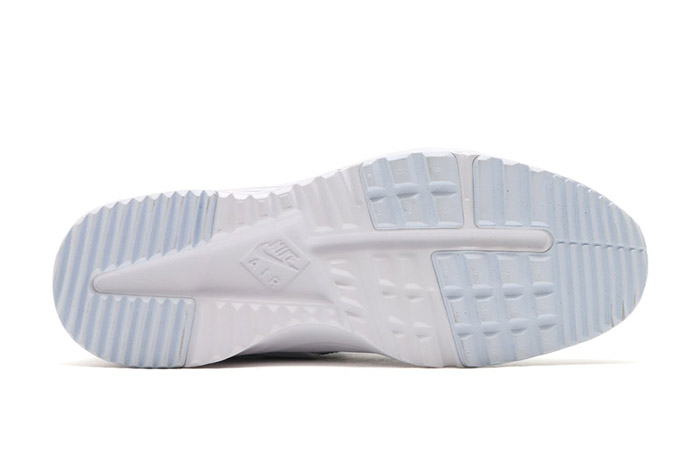 nike-huarache-utility-premium-white-gold-05