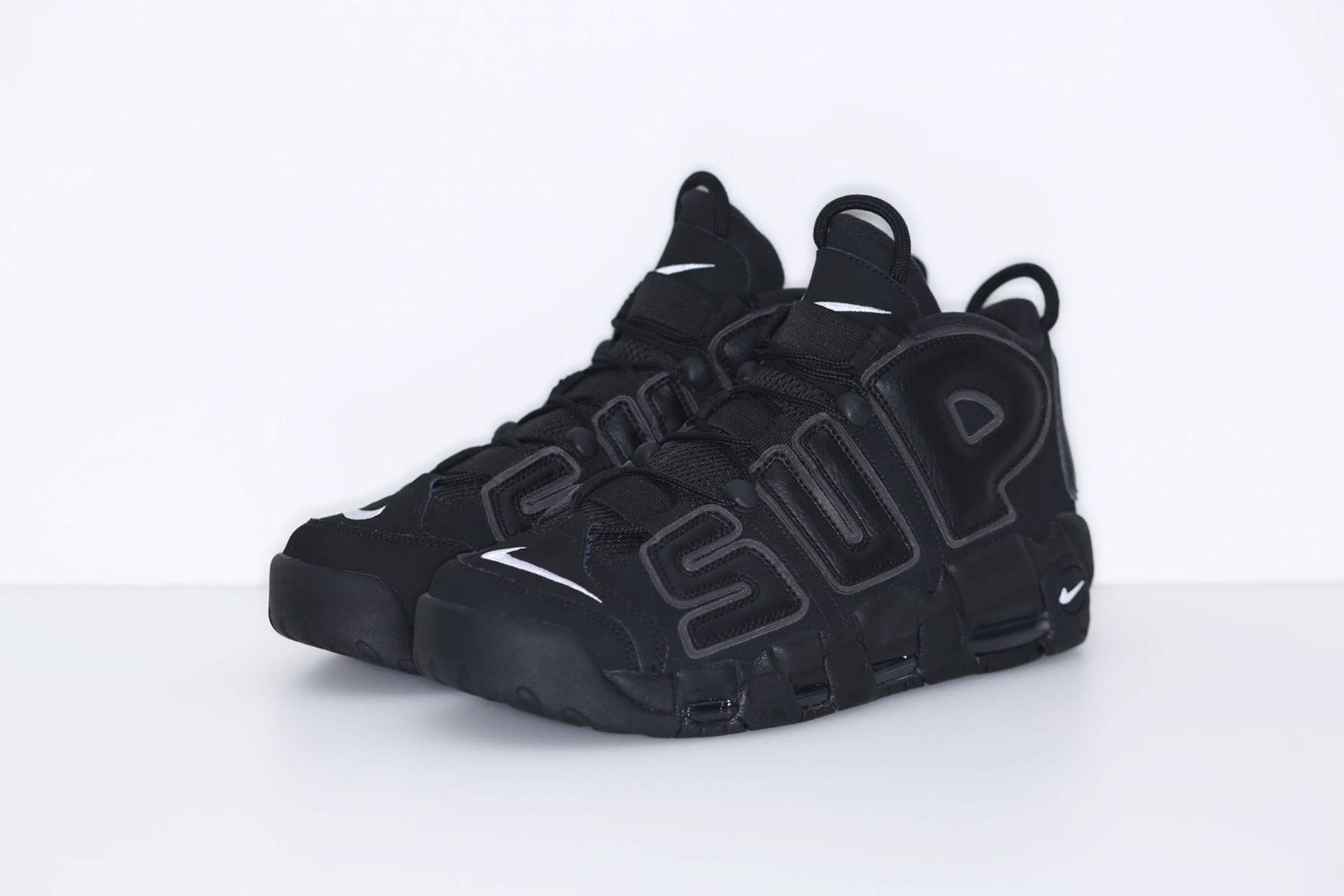 supreme-nike-air-more-uptempo-2017-spring-summer-lookbook-6