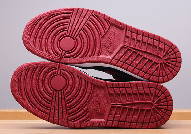 jordan-1-banned-flyknit-detailed-look-06